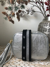 Load image into Gallery viewer, Silver Leather Camera Bag
