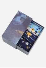 Load image into Gallery viewer, Ladies Floral And Bee Bamboo Socks Gift Set
